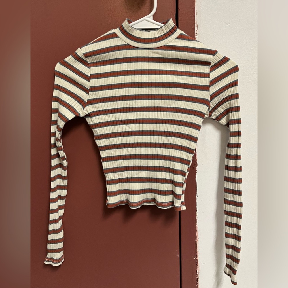 Tilly’s Essential Stripe Rib Mock Neck Top